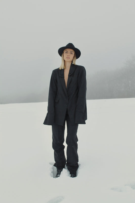 Marie suit