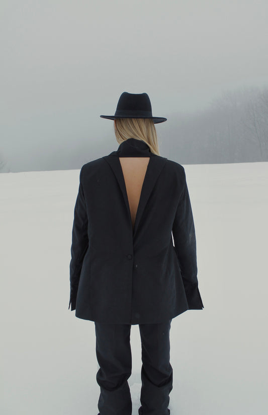 Marie suit